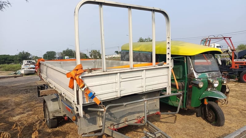 ลูกกระบะบรรทุก 4 ล้อ TOYOTA DYNA DUTRO หรือ HINO300 XZU หรือ ISUZU ELF กระบะคาร์โก้แท้ พื้นเรียบ เปิดได้ 3 ด้าน ขนาดมาตรฐาน กว้าง1.7ม. ยาว 3.2ม. เหล็กหนาพับรอน พับแข็ง อย่างดีของแท้