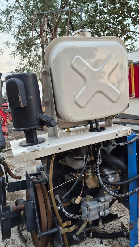 เครื่องยนต์ ISEKI ดีเซล 2สูบ อุปกรณ์ครบๆ สวยๆ จากญี่ปุ่น 🎏หม้อน้ำ ถังน้ำมัน ไดชาร์จ ไดสตาร์ท กรองอากาศ ปั๊มไฮดรอลิค มูเล่ ครบชุด ใช้งานได้หลากหลาย รถ เรือ ปั่นไฟ ปั๊มลม ปั๊มน้ำ ดัดแปลงได้อเนกประสงค์ เครื่องดี สีสวย ญี่ปุ่น🇯🇵แท้ ราคา 9,900บาท จัดส่งได้ทั่วไทย โทร : 0947899445