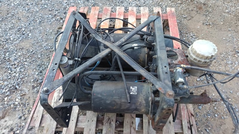 ชุดถังลมเบรค เดิมญี่ปุ่น ติดรถ FUSO 527 MITSUBISHI ยกชุด ตามรูป 5,000บาท โทร : 0947899445