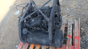 ชุดถังลมเบรค เดิมญี่ปุ่น ติดรถ FUSO 527 MITSUBISHI ยกชุด ตามรูป 5,000บาท โทร : 0947899445