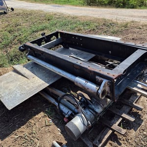 ANTEO Tail-Lift ขนาดใหญ่ นน.ยก 2200kg. ซ่อนใต้คัตซี made in Italy 🇮🇹 สำหรับ 6ล้อใหญ่ หรือรถ 10ล้อ ราคา 38,000 บาท โทร 094-7899445 ANTEO Tail-Lift ขนาดใหญ่ นน.ยก 2200kg. ซ่อนใต้คัตซี made in Italy 🇮🇹 สำหรับ 6ล้อใหญ่ หรือรถ 10ล้อ ราคา 38,000 บาท โทร 094-7899445