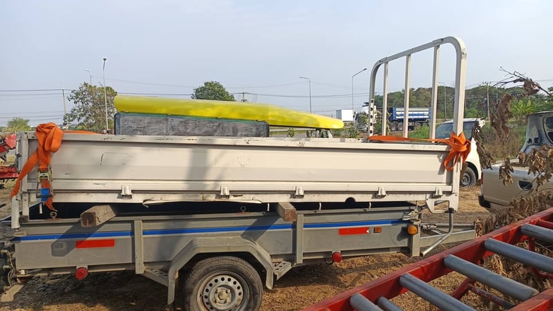 ลูกกระบะบรรทุก 4 ล้อ TOYOTA DYNA DUTRO หรือ HINO300 XZU หรือ ISUZU ELF กระบะคาร์โก้แท้ พื้นเรียบ เปิดได้ 3 ด้าน ขนาดมาตรฐาน กว้าง1.7ม. ยาว 3.2ม. เหล็กหนาพับรอน พับแข็ง อย่างดีของแท้