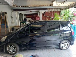 ขายรถบ้านมือเดียวผู้หญิงใช้ Honda jazz 1.5AT ปี07 ขายรถบ้านมือเดียวผู้หญิงใช้ Honda jazz 1.5AT ปี07