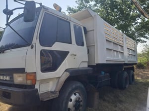 รถบรรทุกไอหลง 