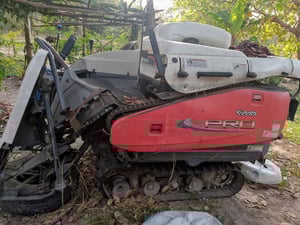 รถเกี่ยวข้าวนวดคอรวง