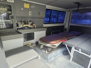 รถตู้ Toyota Hiace พยาบาลสภาพพร้อมใช้