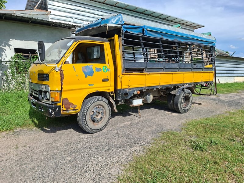 ขายด่วนรถวิ่งนักเรียน KS22 ยกหัวได้ เครื่อง4BD1-110แรง พวงมาลัยพาวเวอ พร้อมใช้งาน เอกสารแจ้งจอดม.79 เล่มพร้อม ขายด่วนรถวิ่งนักเรียน KS22 ยกหัวได้ เครื่อง4BD1-110แรง พวงมาลัยพาวเวอ พร้อมใช้งาน เอกสารแจ้งจอดม.79 เล่มพร้อม