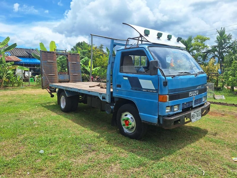 ขายเทลเลอรถเกี่ยว NPR58L เครื่อง4BE1-110แรง พวงมาลัยพาวเวอ เกียสั้น พร้อมใช้งาน เล่มพร้อมโอน