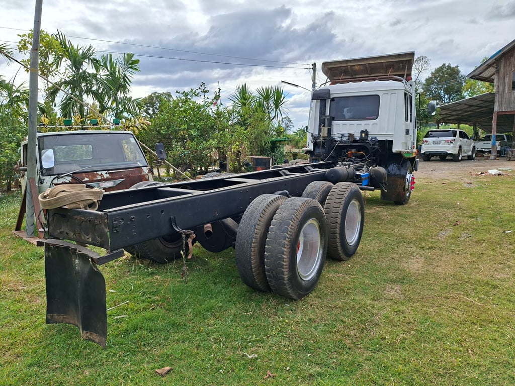 ขายด่วนหัวแชสซี FN515M เครื่อง6D16-195แรง ทิฟฟี่ พาวเวอ พร้อมใช้งาน เล่มพร้อมชุดโอน