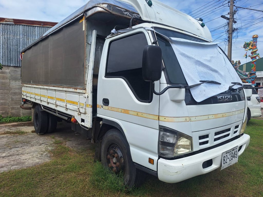 ขายด่วนNPR66PX5-T เครื่อง4HF1-120แรง ยาว5เมตร พวงมาลัยพาวเวอ แอรหนาว พร้อมใช้งาน เล่มพร้อม