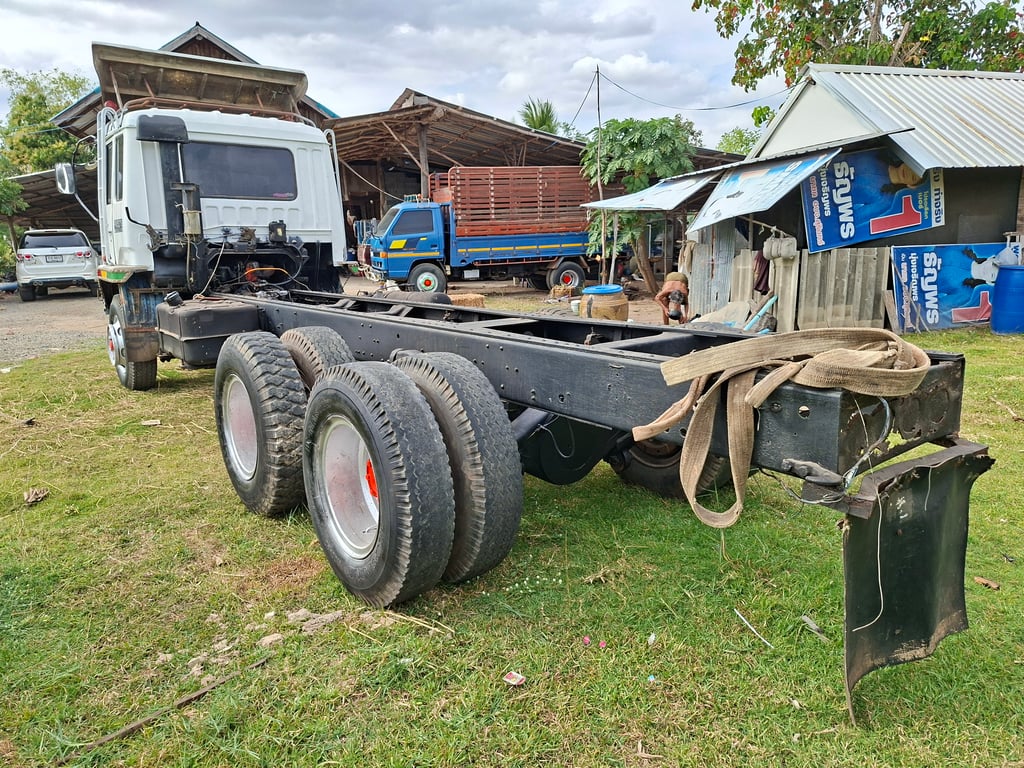 ขายด่วนหัวแชสซี FN515M เครื่อง6D16-195แรง ทิฟฟี่ พาวเวอ พร้อมใช้งาน เล่มพร้อมชุดโอน