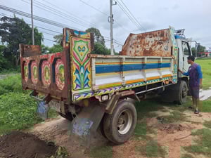 ขายด่วนดั้ม เครื่องWO6D-160แรง เกียใหญ่ฟูโซ่ เอฟหน้า เอฟหลัง พวงมาลัยพาวเวอ พร้อมใช้งาน เล่มพร้อม