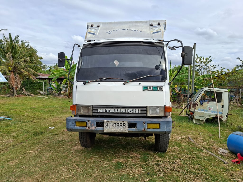 ขายด่วนหัวแชสซี FN515M เครื่อง6D16-195แรง ทิฟฟี่ พาวเวอ พร้อมใช้งาน เล่มพร้อมชุดโอน