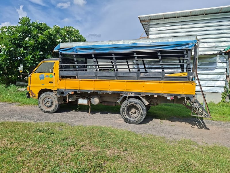 ขายด่วนรถวิ่งนักเรียน KS22 ยกหัวได้ เครื่อง4BD1-110แรง พวงมาลัยพาวเวอ พร้อมใช้งาน เอกสารแจ้งจอดม.79 เล่มพร้อม ขายด่วนรถวิ่งนักเรียน KS22 ยกหัวได้ เครื่อง4BD1-110แรง พวงมาลัยพาวเวอ พร้อมใช้งาน เอกสารแจ้งจอดม.79 เล่มพร้อม