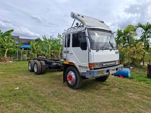 ขายด่วนหัวแชสซี FN515M เครื่อง6D16-195แรง ทิฟฟี่ พาวเวอ พร้อมใช้งาน เล่มพร้อมชุดโอน