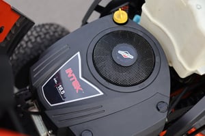 รถตัดหญ้านั่งขับมือสอง Husqvarna จากอเมริกา พร้อมใช้งาน