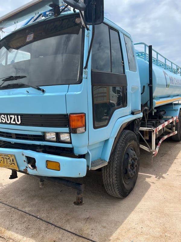 ขายรถบรรทุกนำ้ ขายรถบรรทุกนำ้