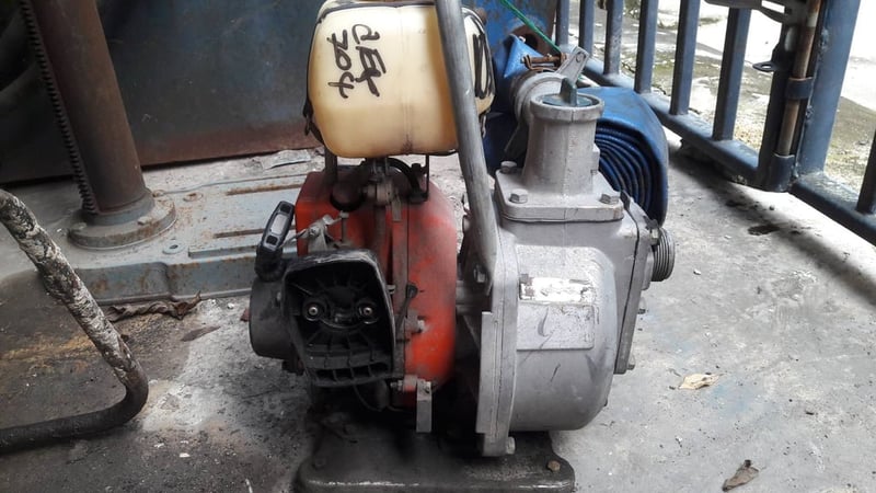 ปั้มน้ำ KOMUTSU ZENOAH G4K โคมัตสุ ซีน๊อค ของเก่าญี่ปุ่น