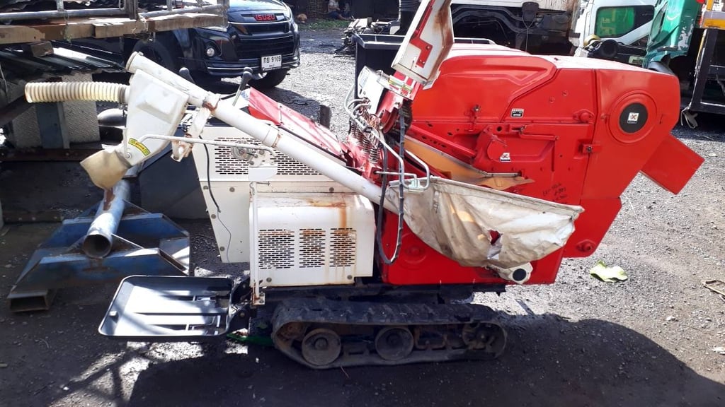 เครื่องนวดข้าวรุ่น KE35V ยื่ห้อ OSHIMA  เก่าเมืองนอก  พร้อมใช้งาน  เครื่องนวดข้าวรุ่น KE35V ยื่ห้อ OSHIMA  เก่าเมืองนอก  พร้อมใช้งาน