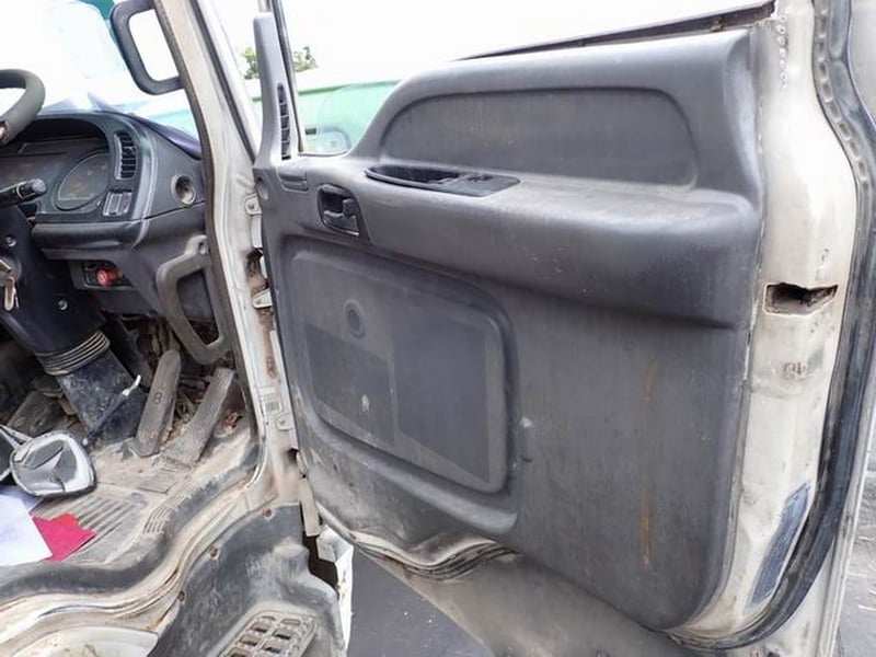 หัวเก๋ง ISUZU CXH51พร้อมคัสซี 3ใบปัด