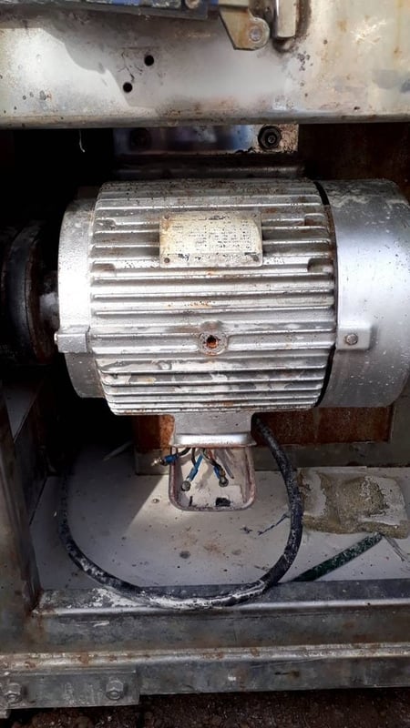 เครื่องตัด โต๊ะสแตนเลส แบบสายพาน ยี่ห้อ PENDULUM มอเตอร์ ขนาด 3 แรงม้า