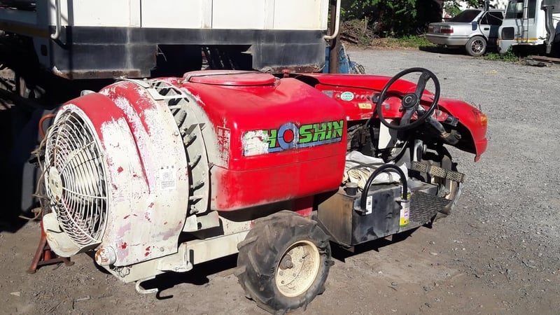 เครื่องฉีดพ่นยา แบบลากจูง MARUYAMA บรรจุ 600 ลิตร และ นั่งขับ SHOSHIN รุ่น 35-3WD-406บรรจุ 400 ลิตร