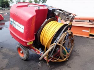 เครื่องฉีดพ่นยา แบบลากจูง MARUYAMA บรรจุ 600 ลิตร และ นั่งขับ SHOSHIN รุ่น 35-3WD-406บรรจุ 400 ลิตร