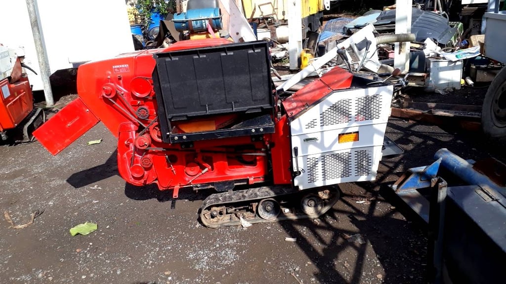 เครื่องนวดข้าวรุ่น KE35V ยื่ห้อ OSHIMA  เก่าเมืองนอก  พร้อมใช้งาน  เครื่องนวดข้าวรุ่น KE35V ยื่ห้อ OSHIMA  เก่าเมืองนอก  พร้อมใช้งาน