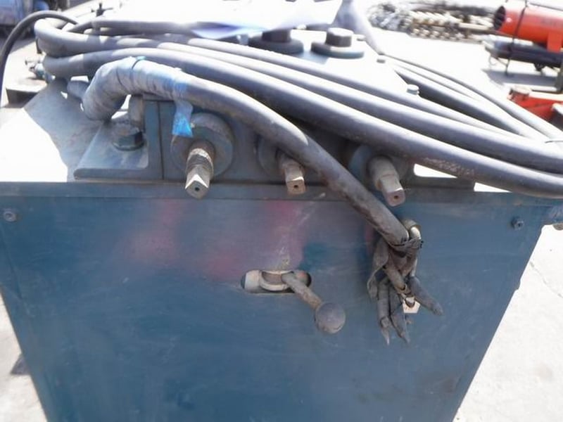 เครื่องตัดเหล็ก TOYO R-22-3839 เก่าเมืองนอก