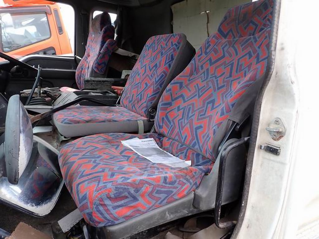หัวเก๋ง ISUZU CXH51พร้อมคัสซี 3ใบปัด