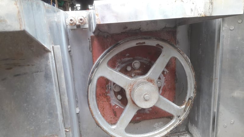 เครื่องตัด โต๊ะสแตนเลส แบบสายพาน ยี่ห้อ PENDULUM มอเตอร์ ขนาด 3 แรงม้า