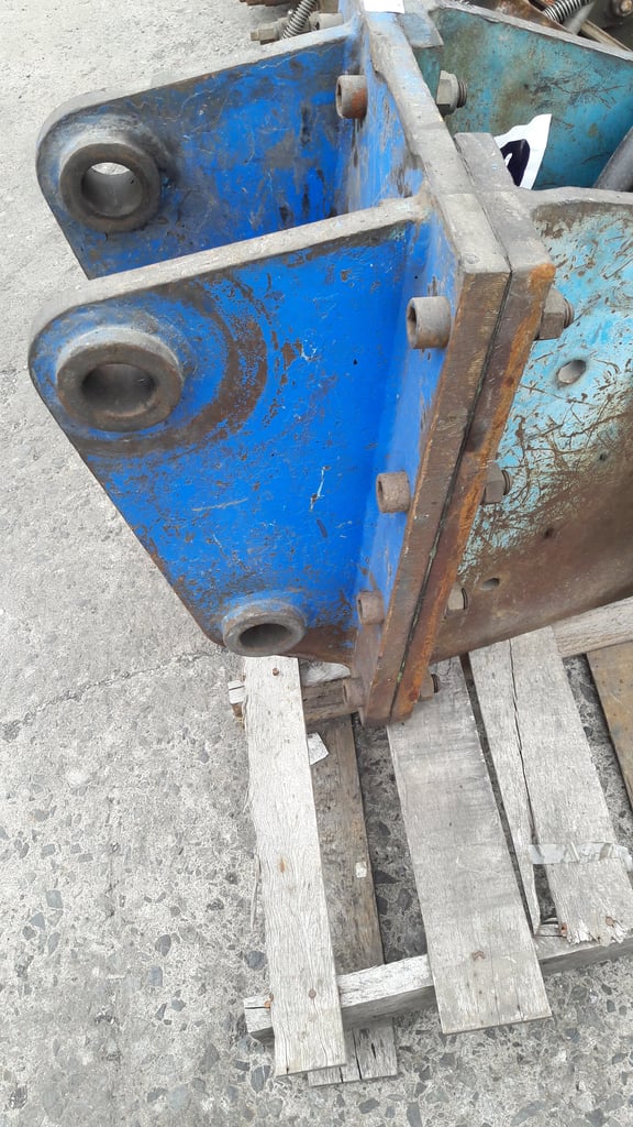 KRUPP HM301 หัวกระแทก น้ำหนัก 450 Kgs ประเทศ เยอรมัน ซอกใน 17 ซม. รูสลัก 45 mm. เข็ม 80mm.