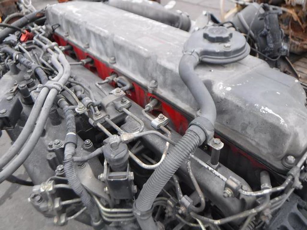 เครื่องยนต์ คอมอลเรล HINO K13C เครื่องยนต์ 6 สูบ 370 แรงม้า พร้อมเกียร์ และอินเตอร์คูลเลอร์ ไม่มีกล่องนะครับ 