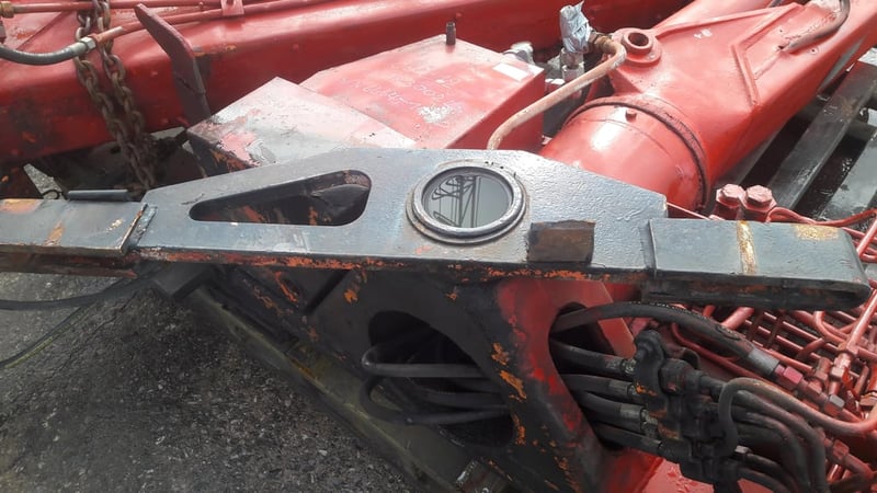 เครนติดหลังรถบรรทุก ยี่ห้อ ATLAS KRANS 3 ปลอก ยกได้ 3 ตัน