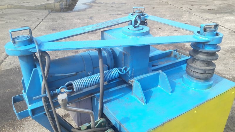 เครื่องตัดเหล็ก PJ BENDER 500V30A เครื่องตัดเหล็ก PJ BENDER 500V30A