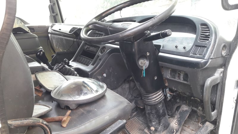 หัวเก๋ง ISUZU DECA ทําสีแล้ว สามารถใส่ได้ กับรถบรรทุกทุกรุ่น ปรับแต่งนิดหน่อย ปรึกษาช่างของท่านดู