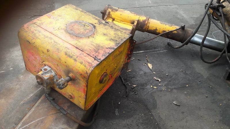 เครนติดหลังรถบรรทุก COPMA ยกได้ 10 ตัน 4 ปลอก