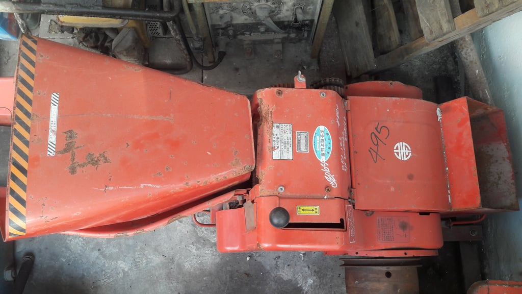 เครื่องย่อยกิ่งไม้ พร้อมมอเตอร์ เก่าเมืองนอก