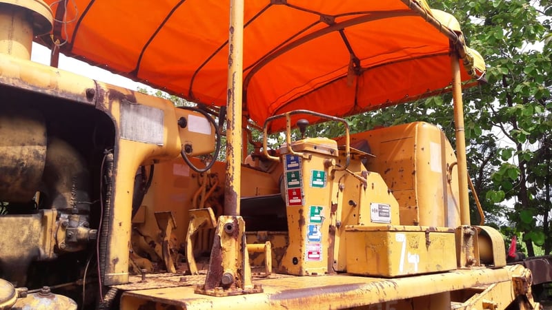 ขายรถดันดิน KOMATSU D85-12 เก่านอก พร้อมใช้งาน ขายรถดันดิน KOMATSU D85-12 เก่านอก พร้อมใช้งาน