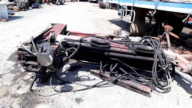 เครนติดรถบรรทุก ยี่ห้อ MRKU-267549-7-1 ยกได้ 4.5 ตัน ยืดได้ 3 ปลอก เครนติดรถบรรทุก ยี่ห้อ MRKU-267549-7-1 ยกได้ 4.5 ตัน ยืดได้ 3 ปลอก