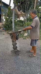 ขายเครื่องตบดินแบบกระโดด WACKER BS60-2 เก่านอก พร้อมใช้งานครับ