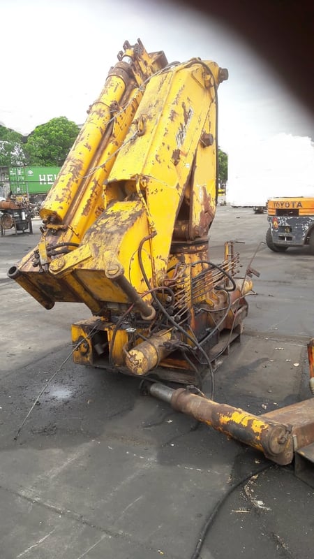 เครนติดหลังรถบรรทุก COPMA ยกได้ 10 ตัน 4 ปลอก