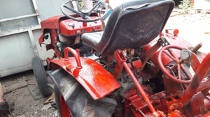 รถไถนา MITSUBISHI รุ่น R2400 และยี่ห้อ YANMAR รุ่นYM1300 รถไถนา MITSUBISHI รุ่น R2400 และยี่ห้อ YANMAR รุ่นYM1300