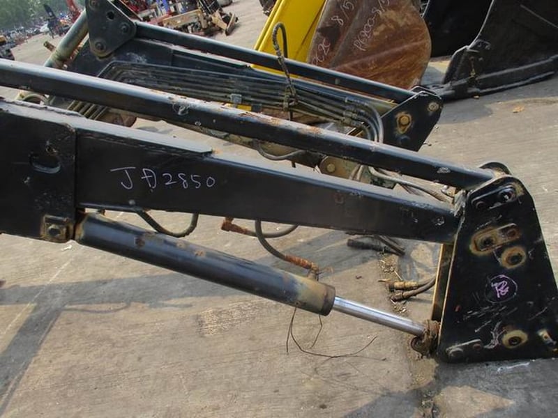 แขนตักรถไถ เก่าเมืองนอก โทร.084-542-4150 แขนตักรถไถ เก่าเมืองนอก โทร.084-542-4150