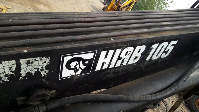 เครนติดรถบรรทุก HIAB105-2 พร้อมปั้ม ยกได้ 4.5 ตัน