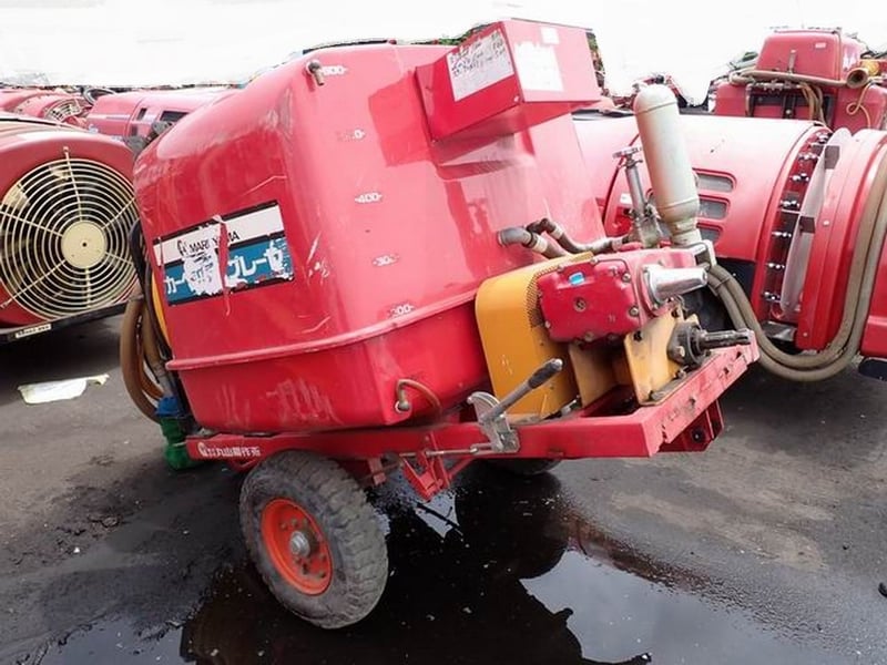 เครื่องฉีดพ่นยา แบบลากจูง MARUYAMA บรรจุ 600 ลิตร และ นั่งขับ SHOSHIN รุ่น 35-3WD-406บรรจุ 400 ลิตร