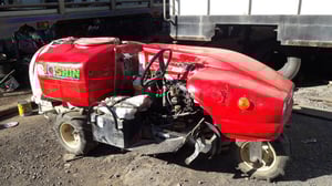 เครื่องฉีดพ่นยา แบบลากจูง MARUYAMA บรรจุ 600 ลิตร และ นั่งขับ SHOSHIN รุ่น 35-3WD-406บรรจุ 400 ลิตร