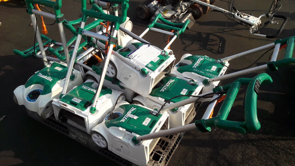 เครื่องตัดหญ้า MAKITA และ RYOBI ของเก่าเมืองนอก ไฟญี่ปุ่น เครื่องตัดหญ้า MAKITA และ RYOBI ของเก่าเมืองนอก ไฟญี่ปุ่น
