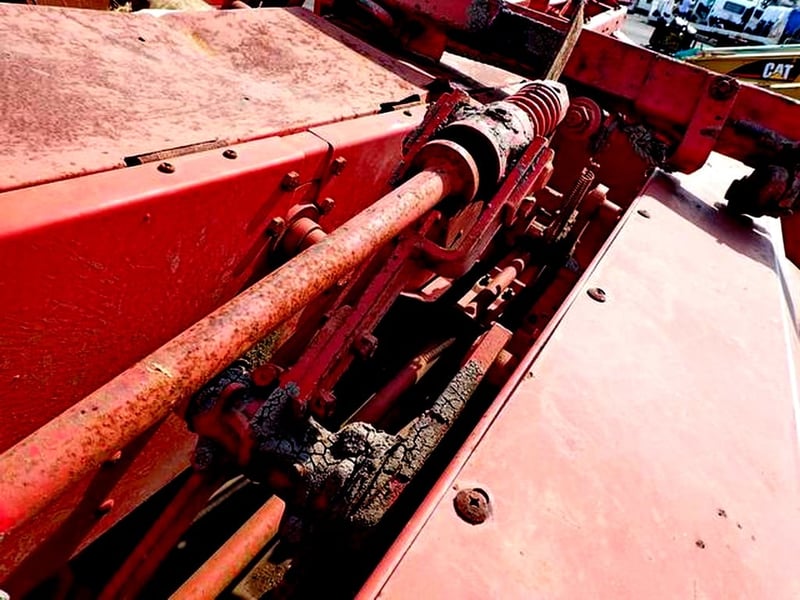 เครื่องอัดฟาง อัดใบอ้อย ยี่ห้อ NEW HOLLAND รุ่น 274