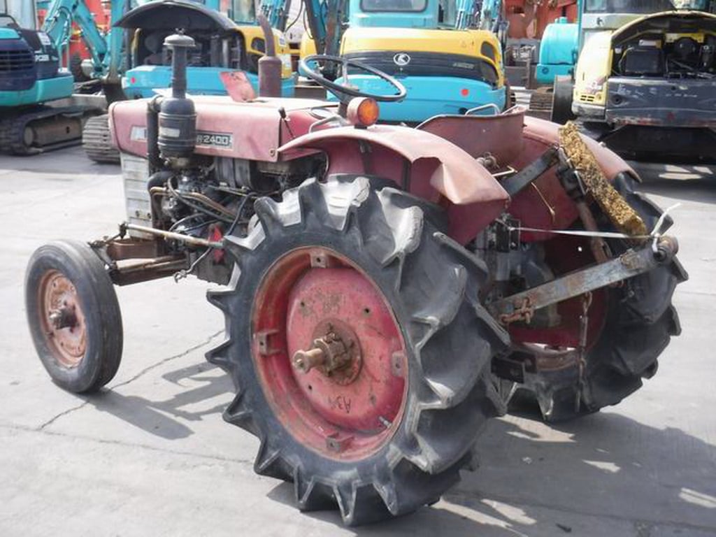 รถไถนา ยี่ห้อ MITSUBISHI รุ่น R2400 รถไถนา ยี่ห้อ MITSUBISHI รุ่น R2400